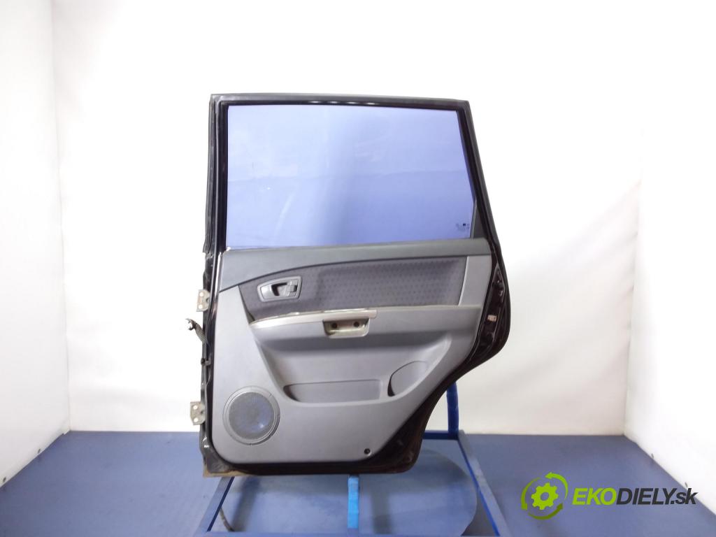 Kia Carens 2005 dvere zad Správny: