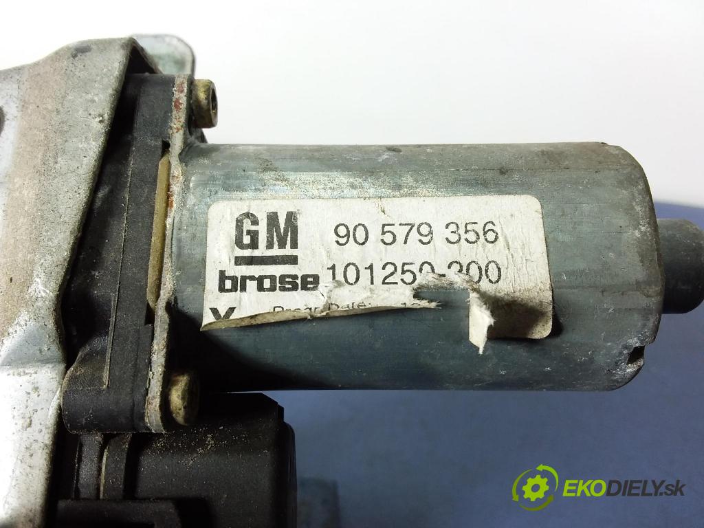 Opel Zafira 2003 mechanismus stahování Sklenka: před v pravo: 90579572