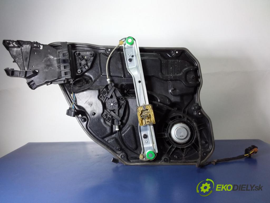Volvo V60 2011 mechanismus stahování Sklenka: Zad: v pravo: 30784313