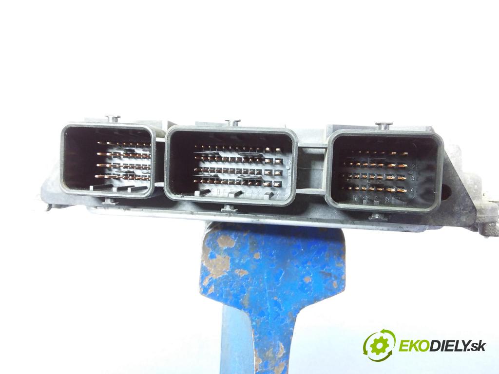 Ford Focus 2005 riadiaca jednotka Motor: 4M51-12A650-KF