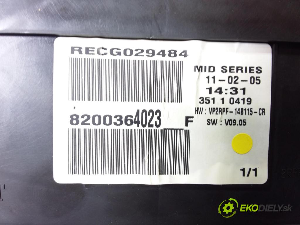 Renault Megane 2005 prístrojovka/ budíky 8200364023