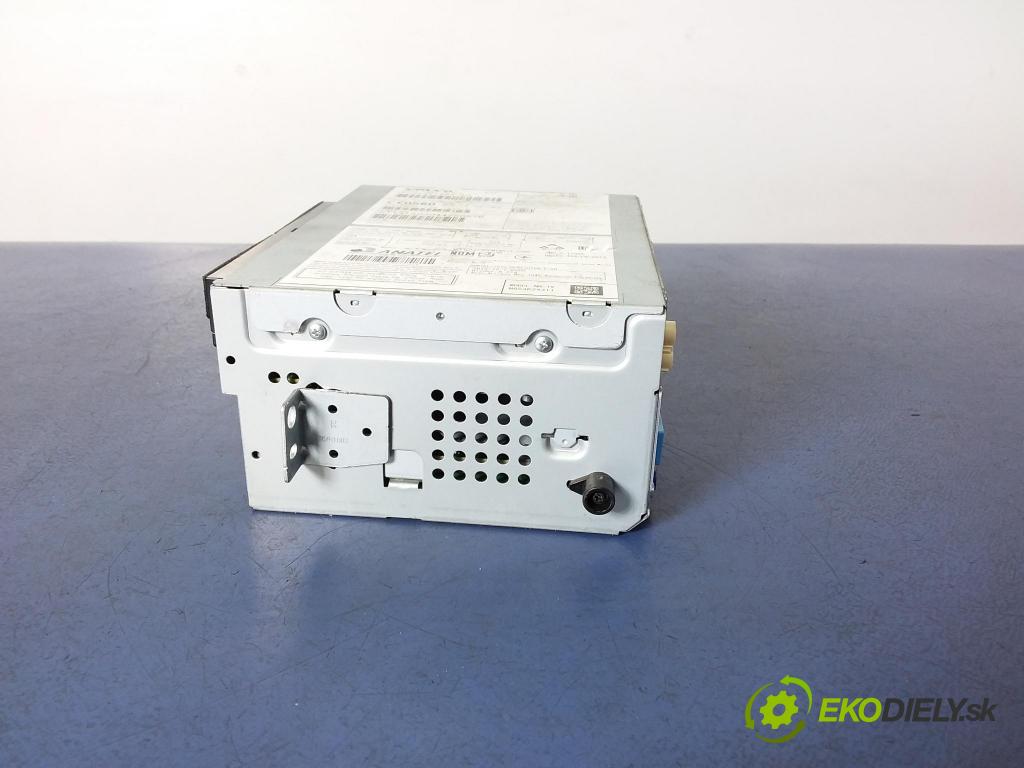 Volvo V60 2014 Radio I Navigácia: 31421664AA