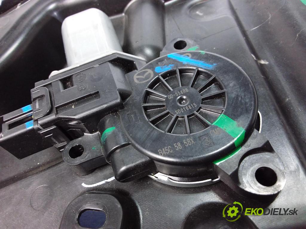 Mazda 3 2016 mechanismus stahování Sklenka: Zad: v pravo: BJS77297X