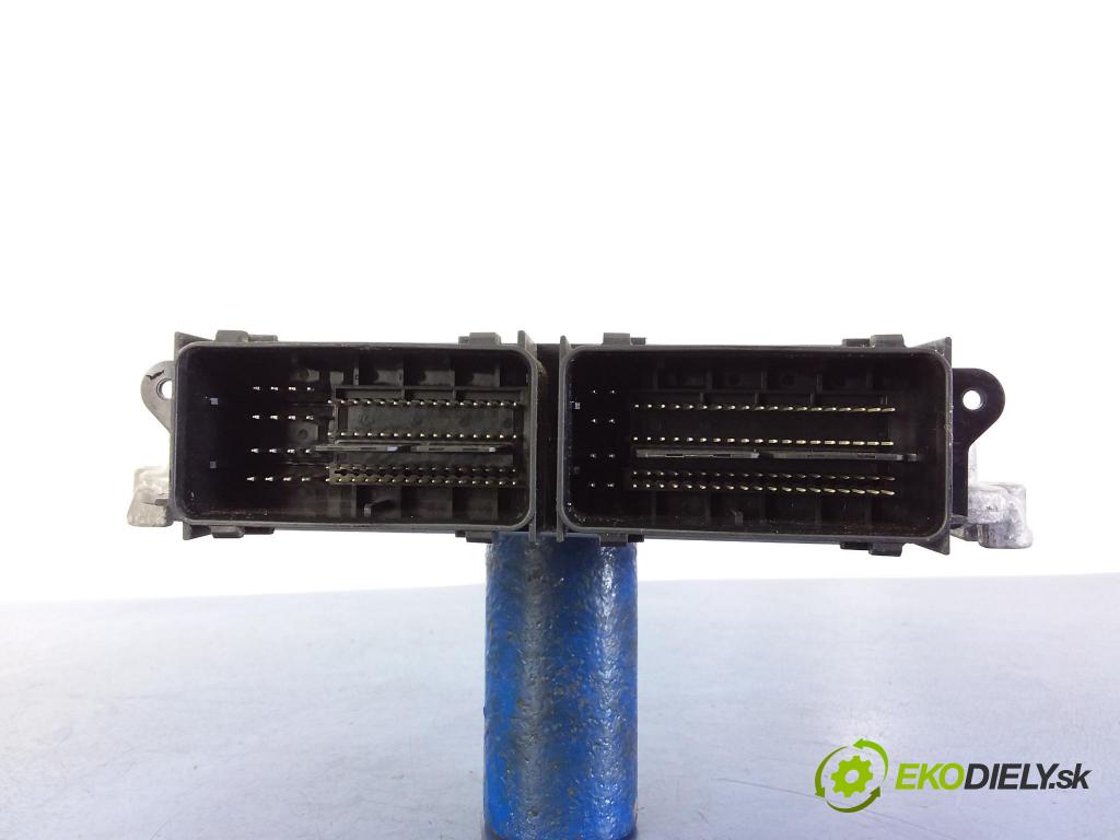 Ford B-max 2013 riadiaca jednotka Motor: DV21-12A650-AE