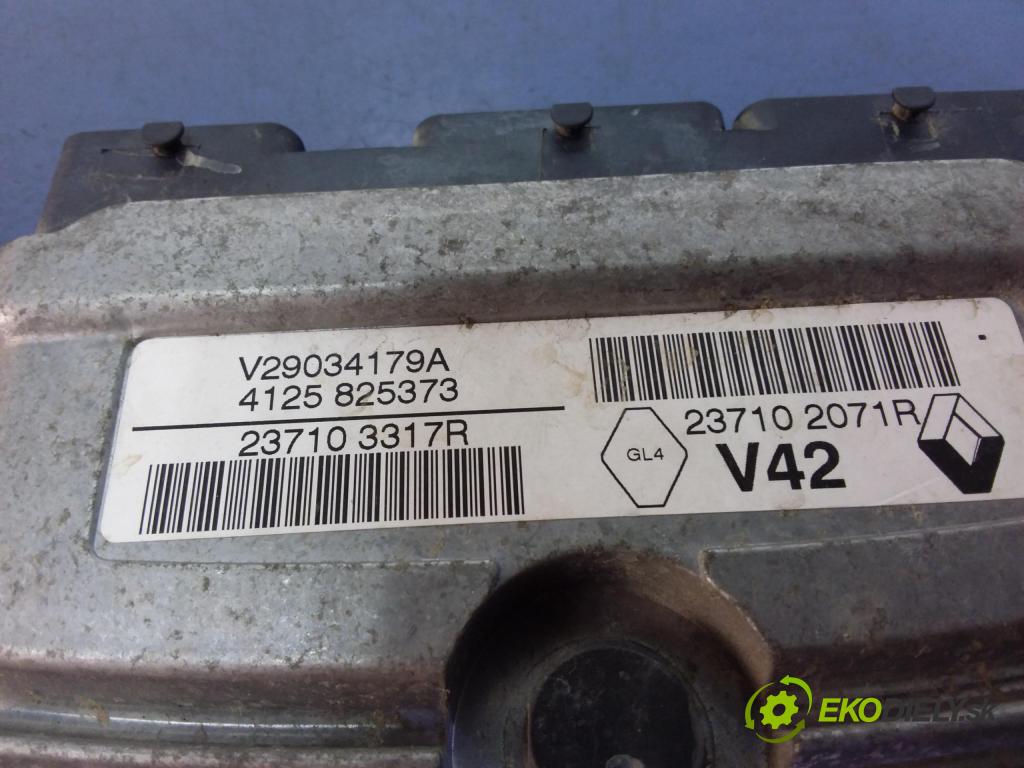 Renault Clio 2014 riadiaca jednotka Motor: 237102071R
