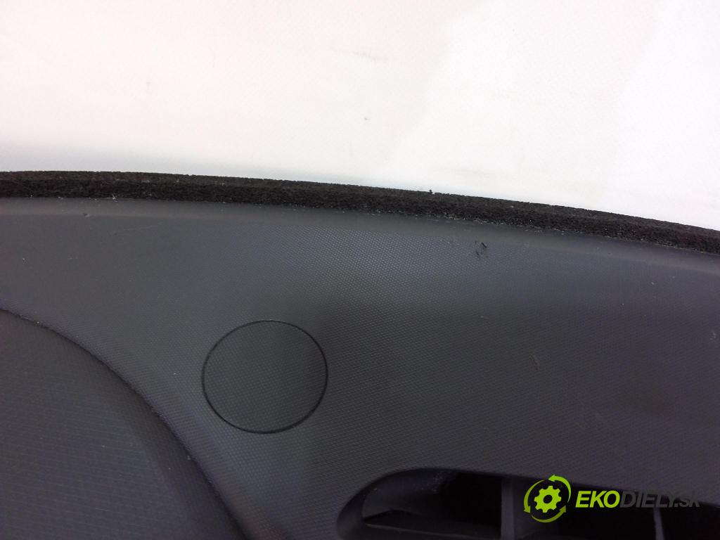 Renault Clio 2013 kokpit,pristrojová doska