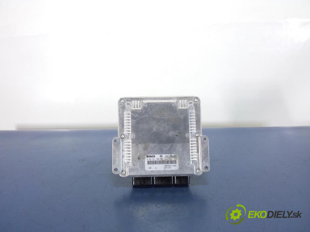 Volvo S40/V40 2004 riadiaca jednotka Motor: 30630565