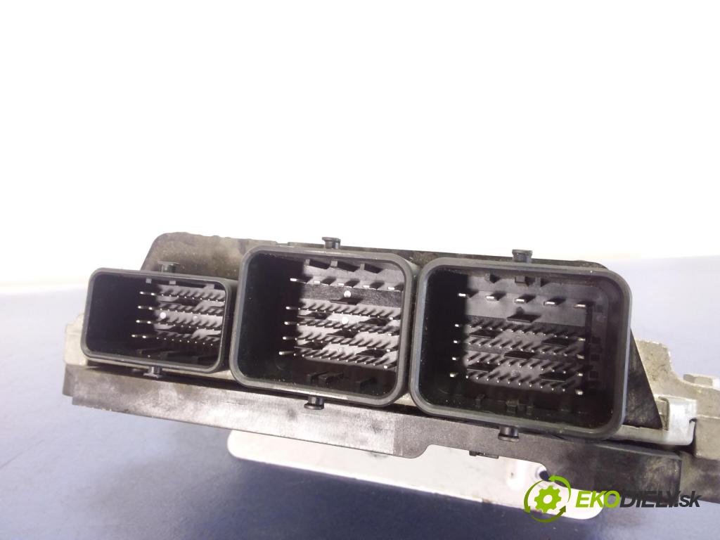 Volvo S60/V70 2011 riadiaca jednotka Motor: 31355669