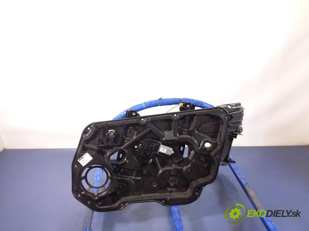 Volvo S60/V70 2011 mechanismus stahování Sklenka: před v pravo: 30784311