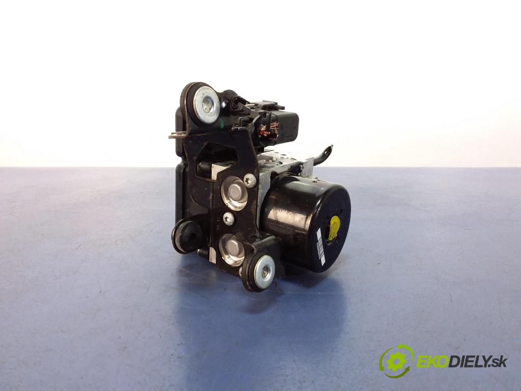 Volvo S60/V70 2011 čerpadlo ABS x 31329137