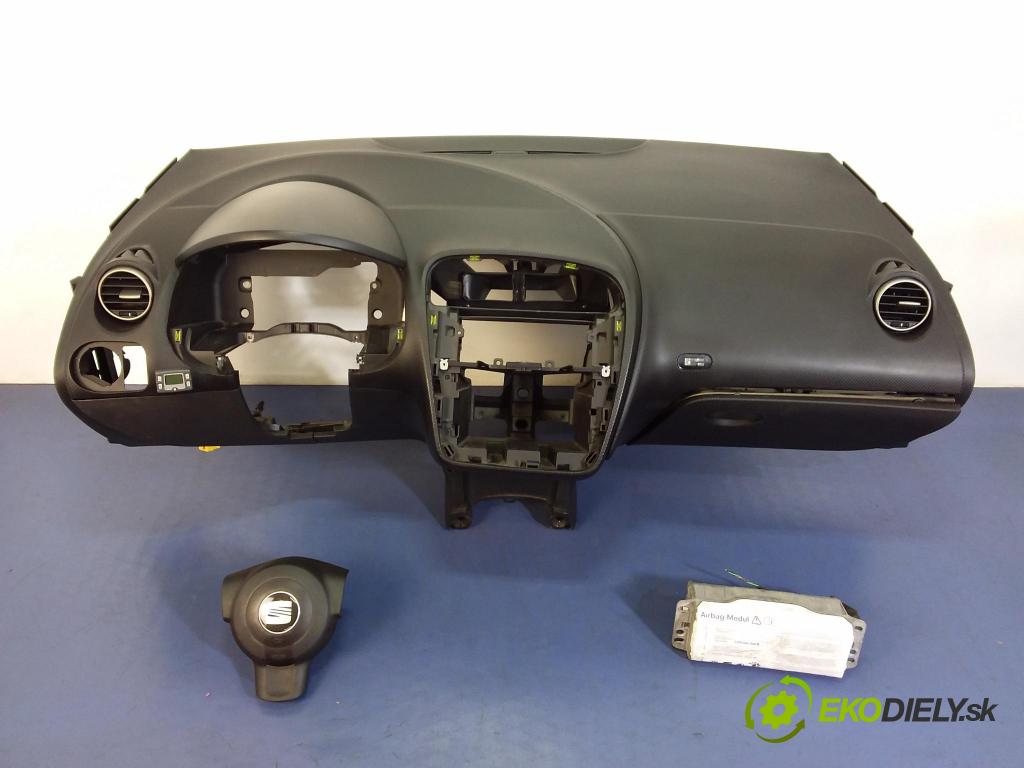 Seat Altea 2005 kokpit,pristrojová doska