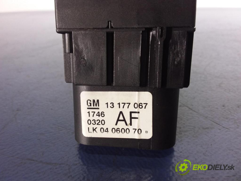 Opel Signum 2007 prepínač svetiel 13177067