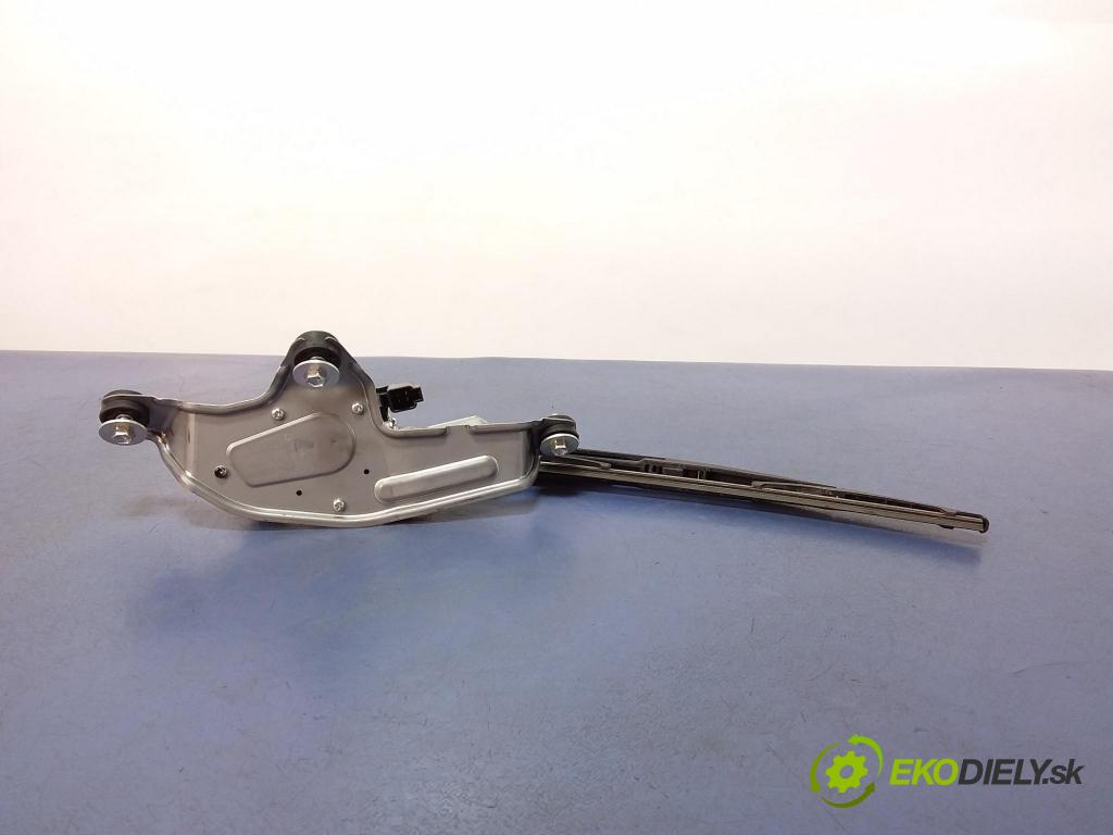 Mazda 3 2009 motor: Stierače: zad BBN9-67450