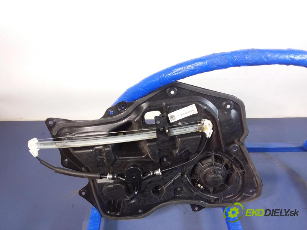 Mazda 3 2009 mechanismus stahování Sklenka: Zad: Levý: BBM47397XA