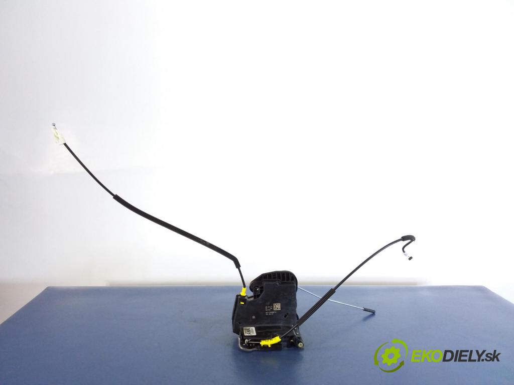 Opel Astra 2017 zámek dveře před Levý: 13597536
