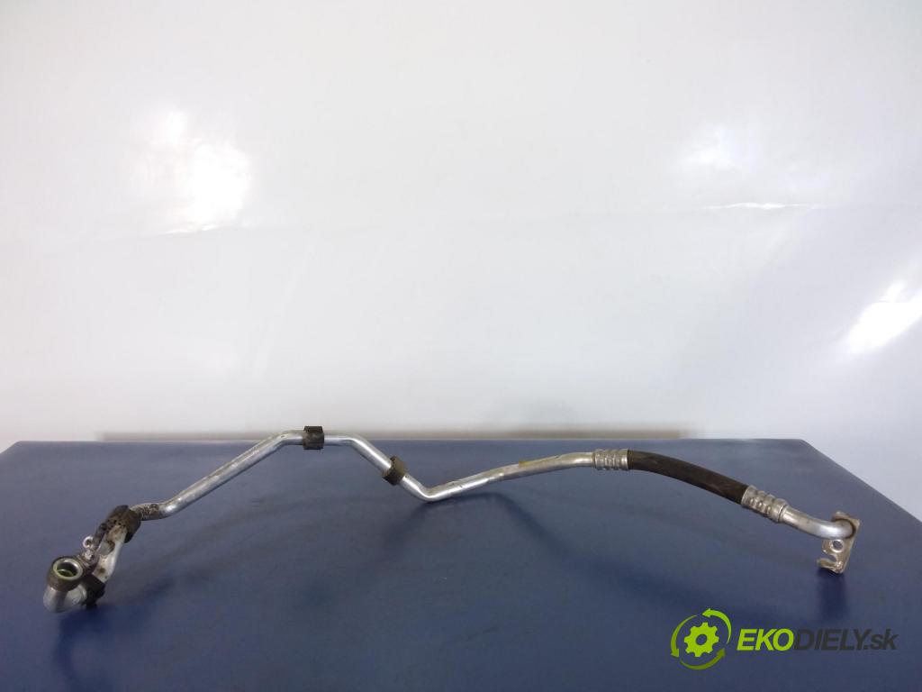 Opel Astra 2017 rúrka Klimatizácia: 39121587