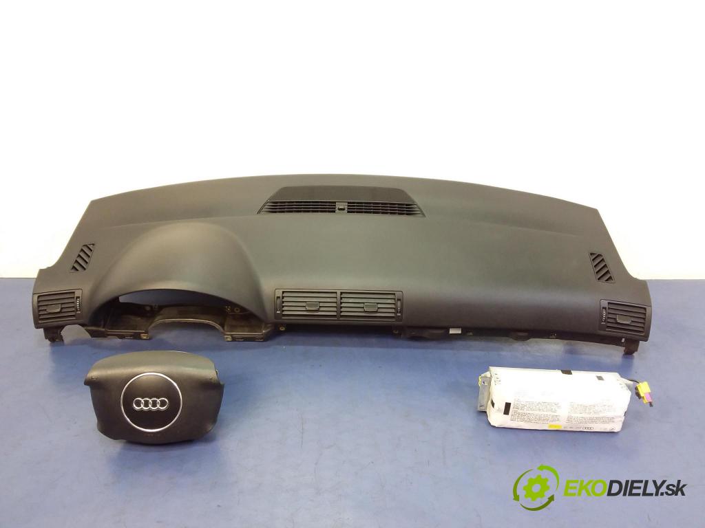 Audi A4 2001 kokpit,pristrojová doska 8E1858041