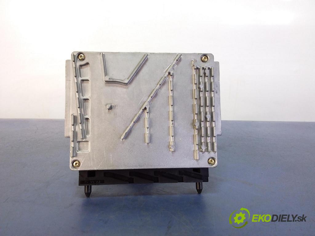 Volvo S60/V70 2002 riadiaca jednotka Motor: 08675155