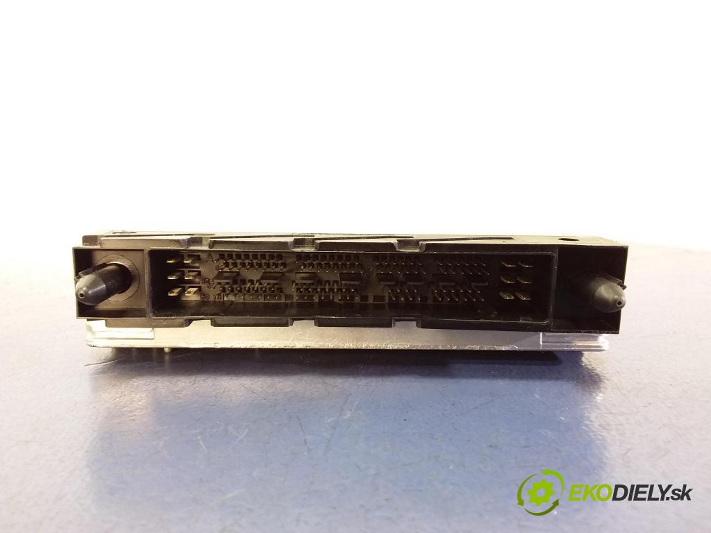 Volvo S60/V70 2002 riadiaca jednotka Motor: 08675155