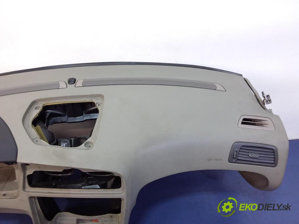 Volvo S60/V70 2002 kokpit,pristrojová doska