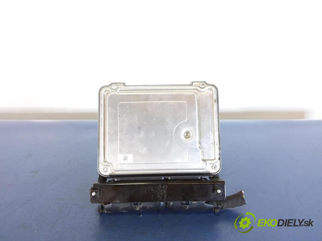 Vw Jetta 2011 riadiaca jednotka Motor: 03C906027BE