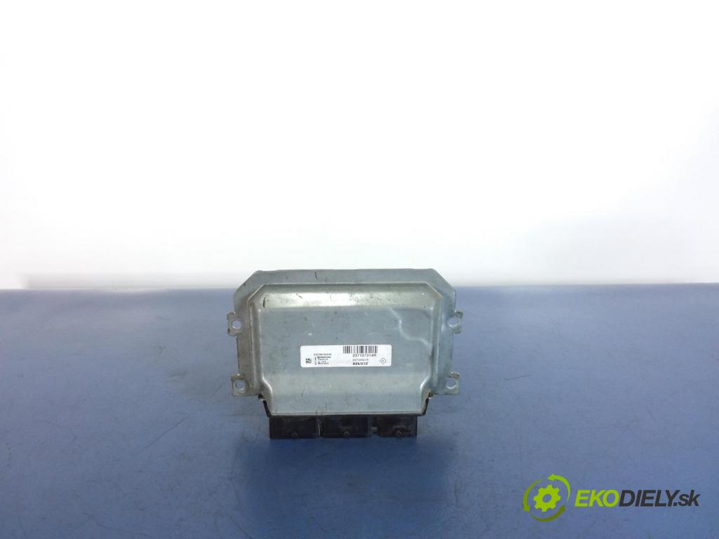 Renault Clio 2015 riadiaca jednotka Motor: 237107314R