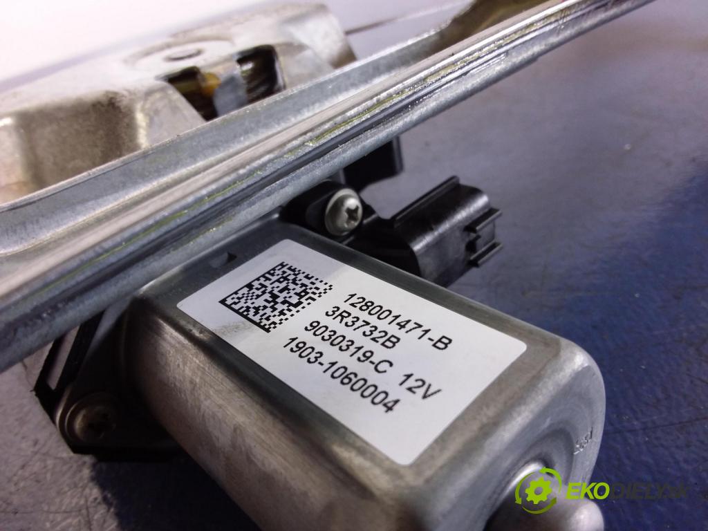 Renault Clio 2015 mechanismus stahování Sklenka: před v pravo: 128001471B