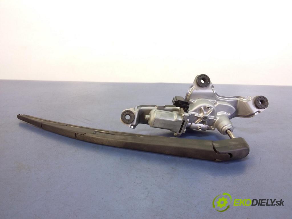 Mazda 3 2010 motor: Stierače: zad 8496000651