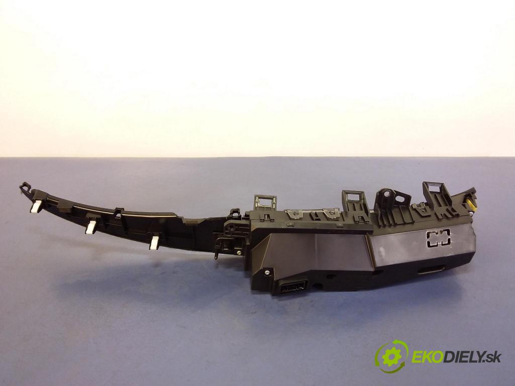 Mazda 3 2010 Zobrazit: Rádio: / GPS BBP3611J0F