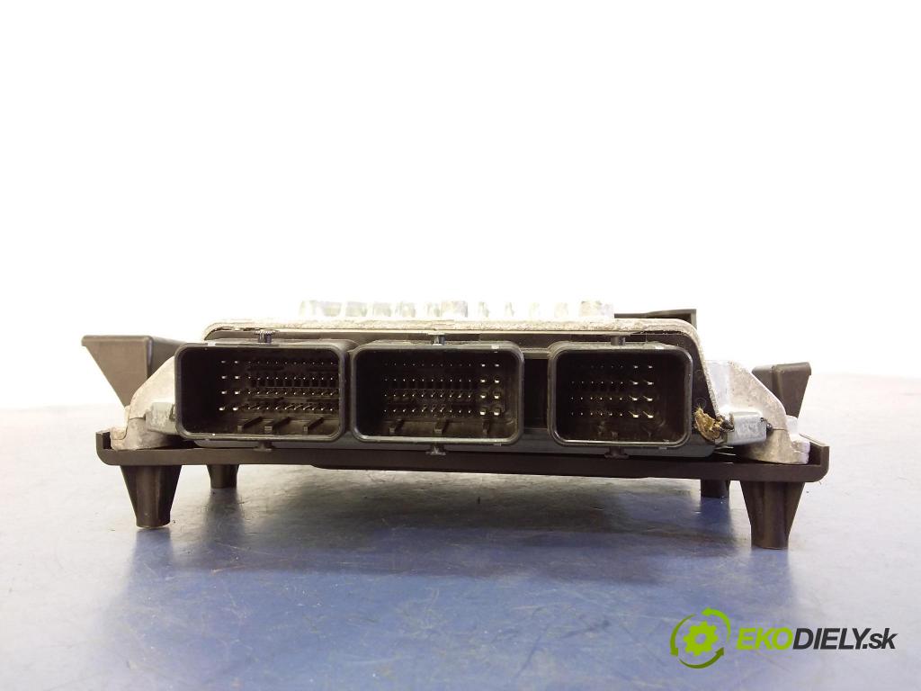 Citroen C5 2005 riadiaca jednotka Motor: 9662273580