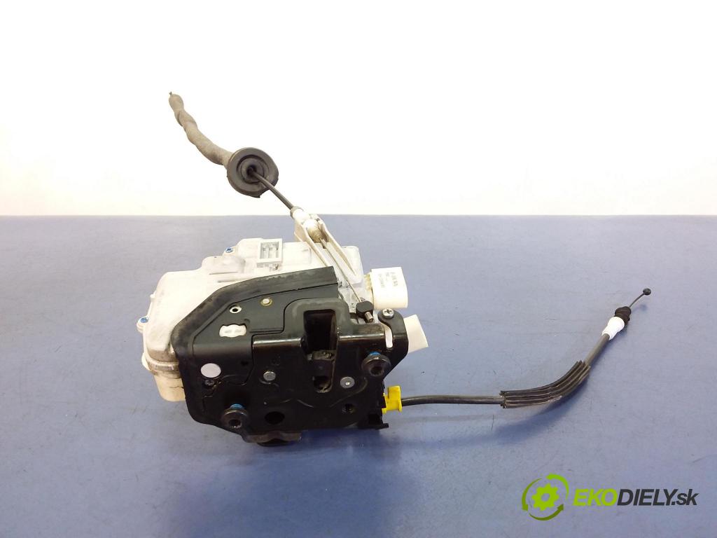 Audi A7 2011 zámek dveře před Levý: 4G1837015
