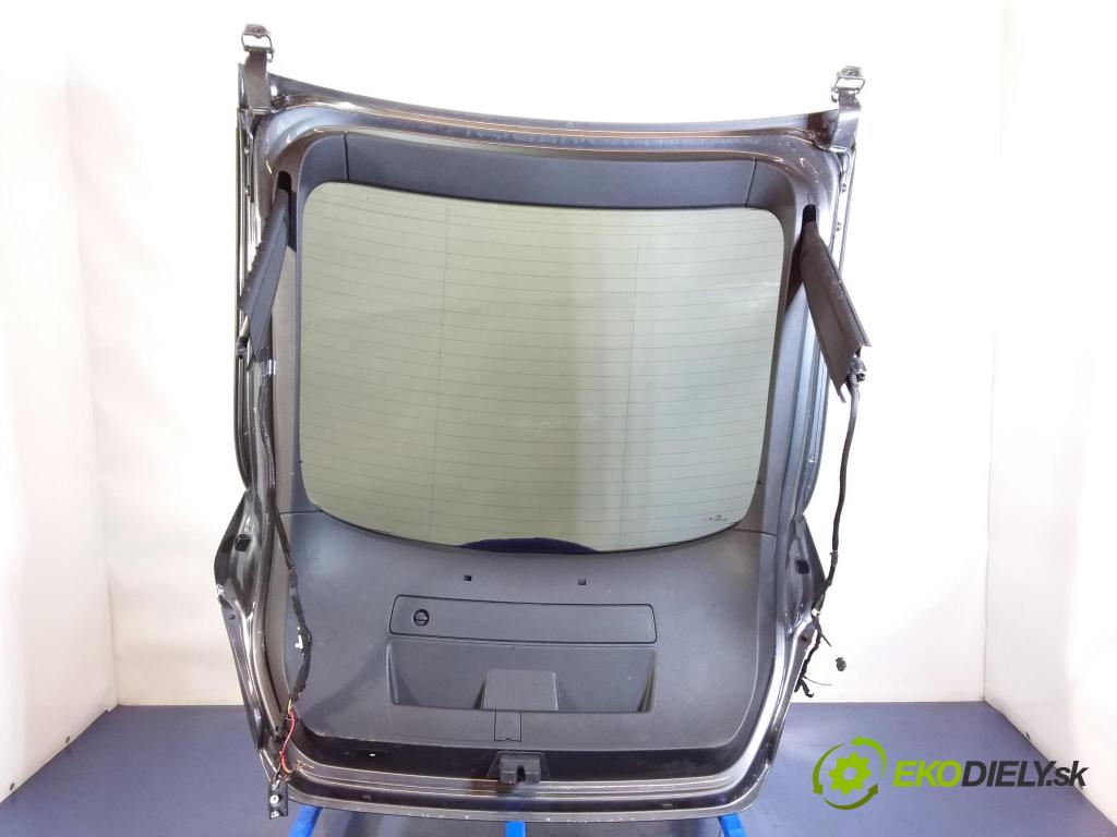 Audi A7 2011 zadní dveře kufra: kufr