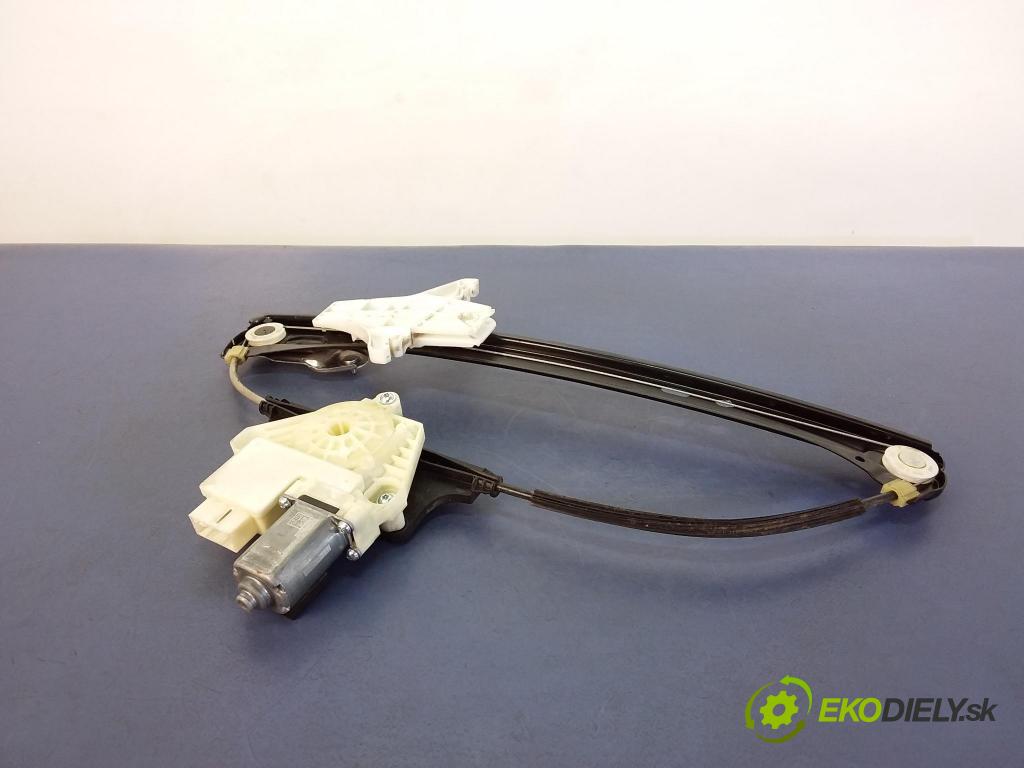 Vw Passat 2015 mechanismus stahování Sklenka: Zad: Levý: 3G9839461A