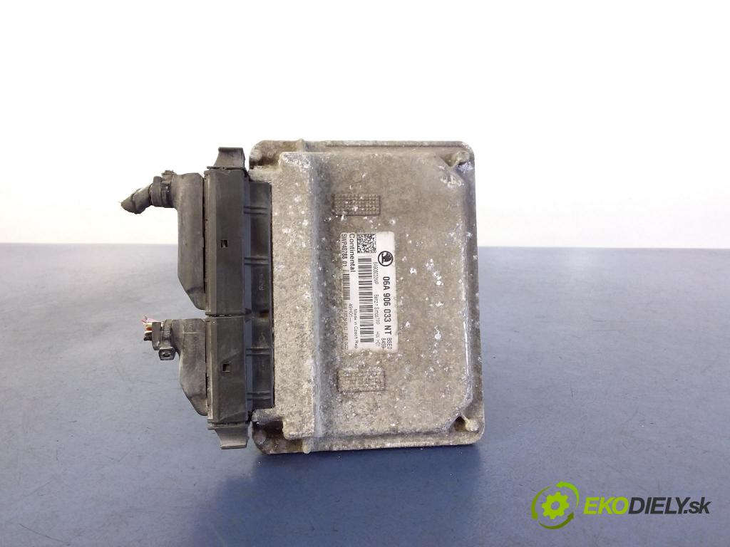 Skoda Octavia 2012 riadiaca jednotka Motor: 06A906033NT