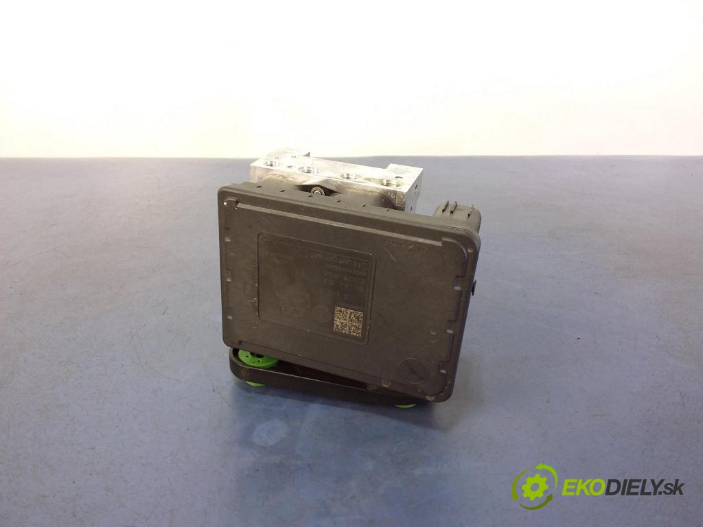 Vw Golf 2020 čerpadlo ABS x 5WA614517BE