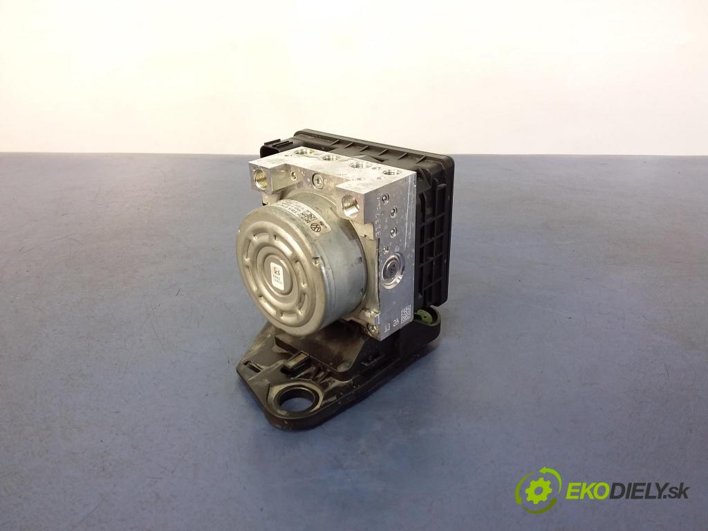 Vw Golf 2020 čerpadlo ABS x 5WA614517BE