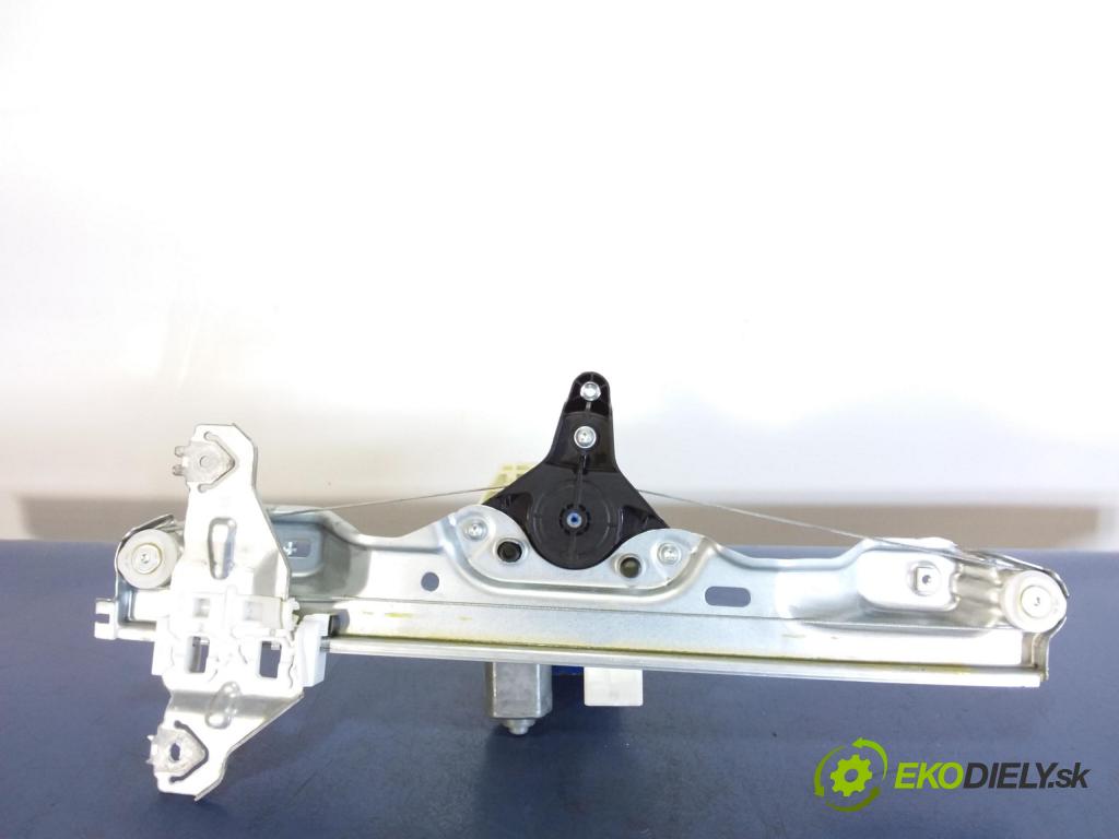 Renault Kadjar 2019 mechanismus stahování Sklenka: Zad: v pravo: 827203827R