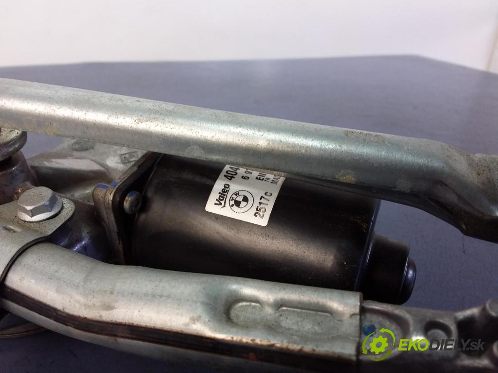 Bmw Seria 3 2005 mechanizmus motor: Stierače: Predné 697826301