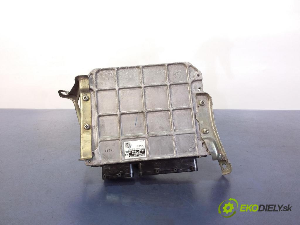Toyota Avensis 2014 riadiaca jednotka Motor: 8966105F21