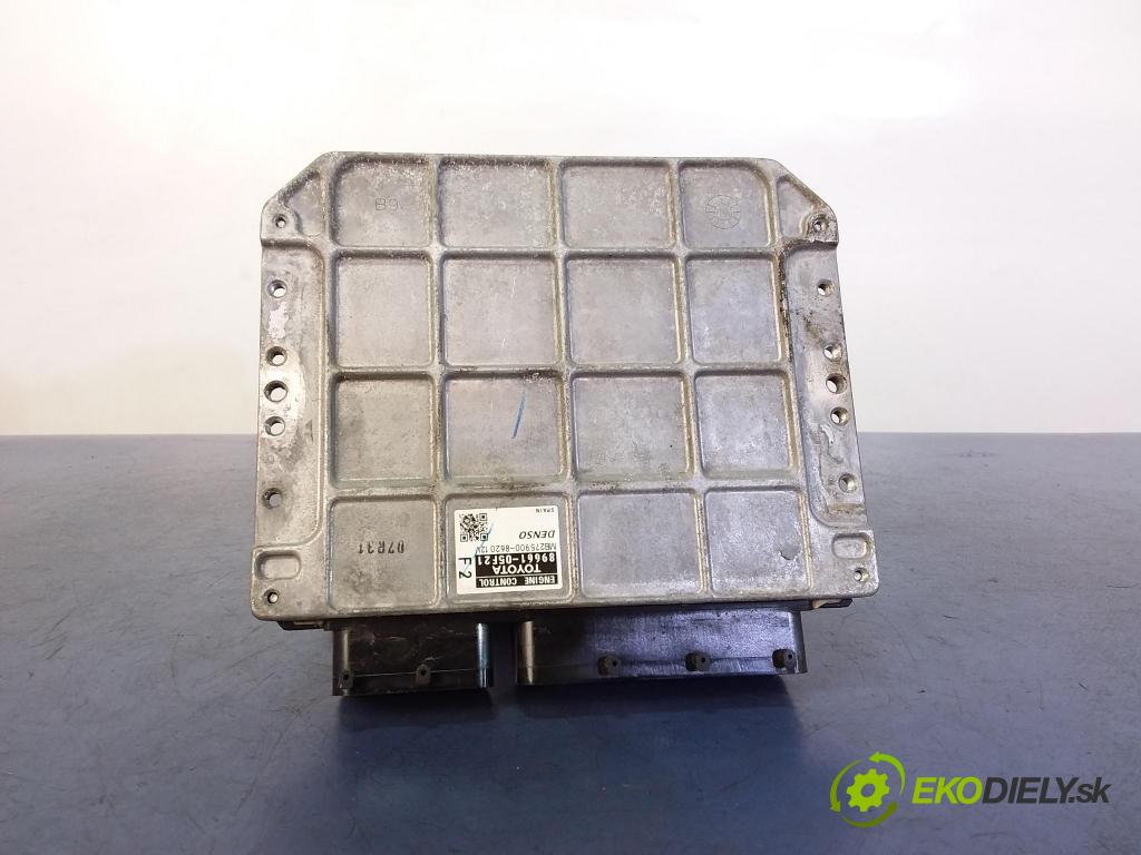 Toyota Avensis 2014 riadiaca jednotka Motor: 8966105F21