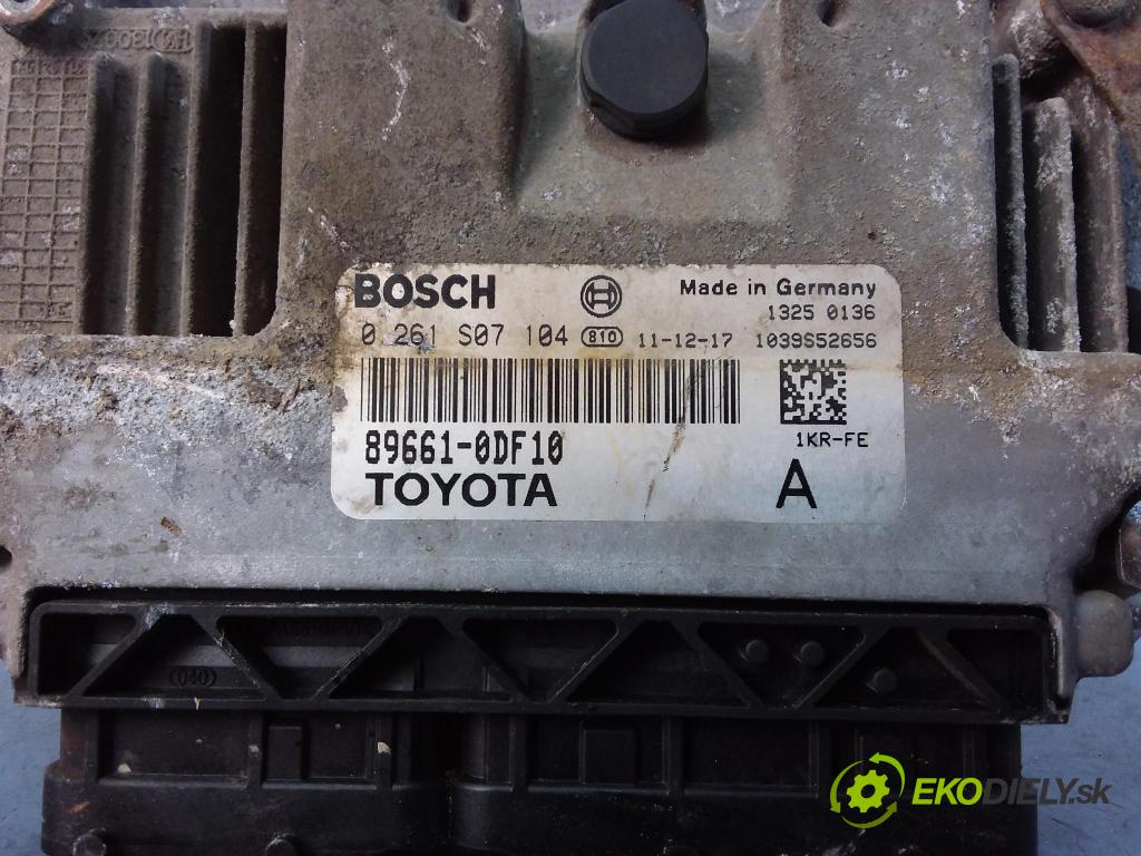 Toyota Yaris 2012 riadiaca jednotka Motor: 89661-0DF10