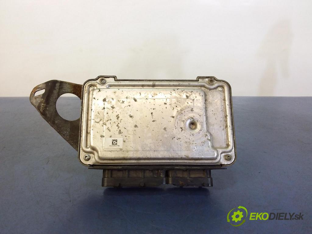 Toyota Yaris 2012 riadiaca jednotka Motor: 89661-0DF10