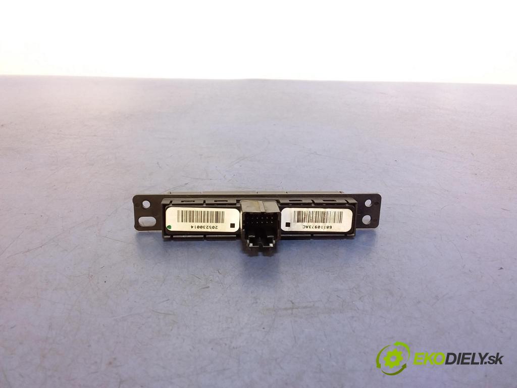 Chrysler Town and country 2013 prepínač svetiel NÚDZA: 68110973AC