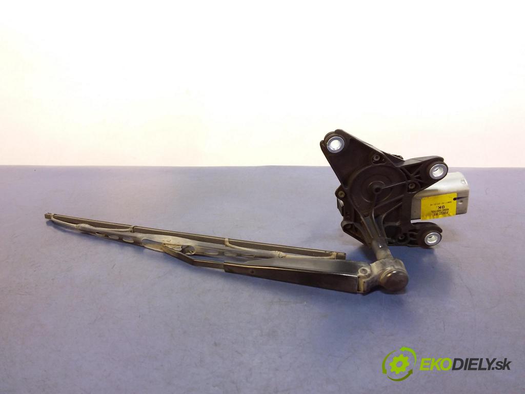 Chrysler Town and country 2013 motor: Stierače: zad 05113411AB