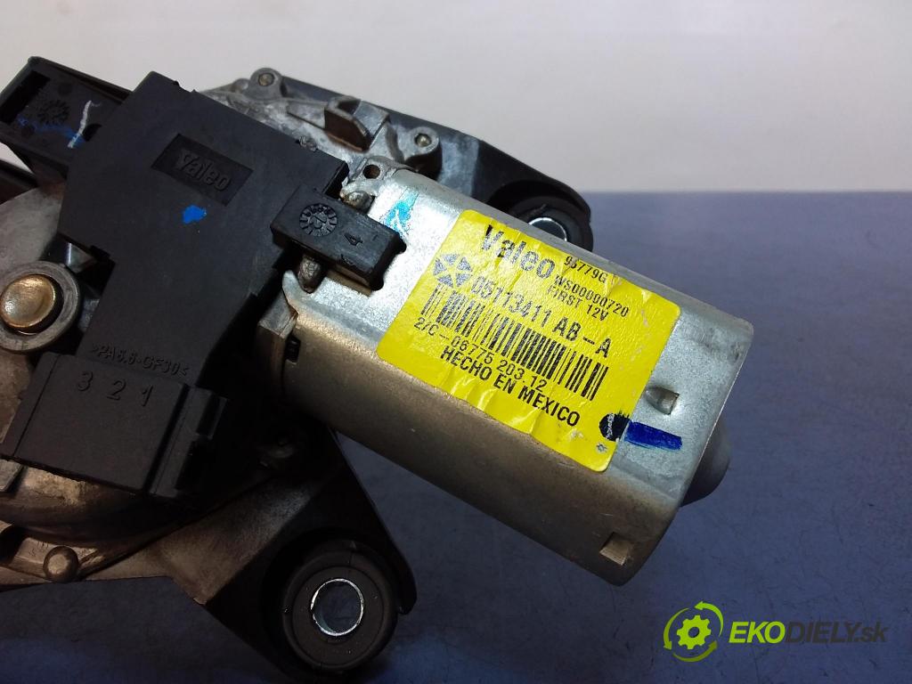 Chrysler Town and country 2013 motor: Stierače: zad 05113411AB