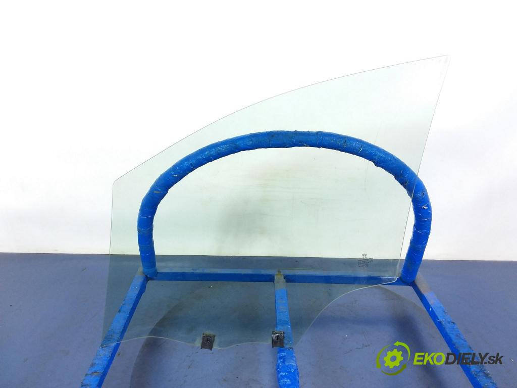 Peugeot 208 2015 sklo dvere Predné Prava: 