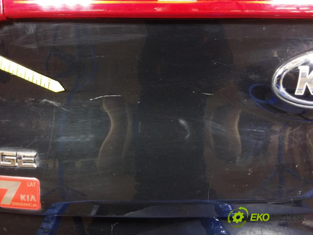 Kia Sportage 2016 zadní dveře kufra: kufr