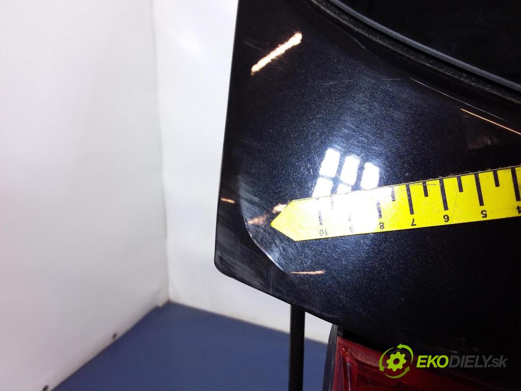 Kia Sportage 2016 zadní dveře kufra: kufr