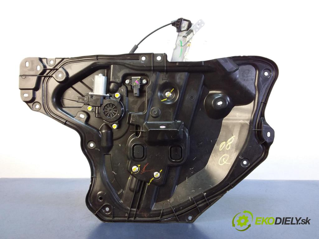 Mazda 3 2016 mechanismus stahování Sklenka: před v pravo: BJS75897X