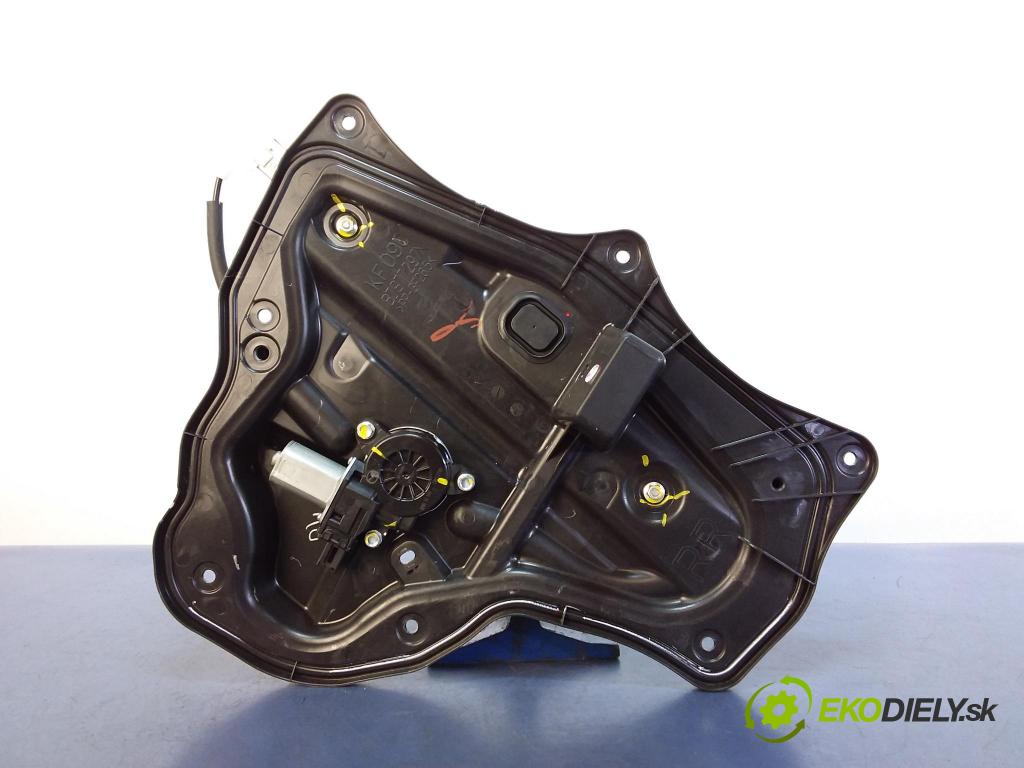 Mazda 3 2016 mechanismus stahování Sklenka: Zad: v pravo: BJS77297X